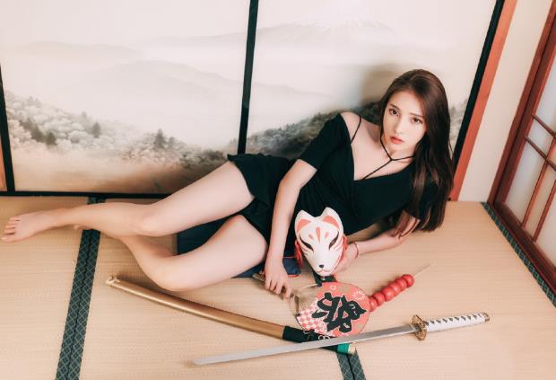 罗莎莉·黑尔